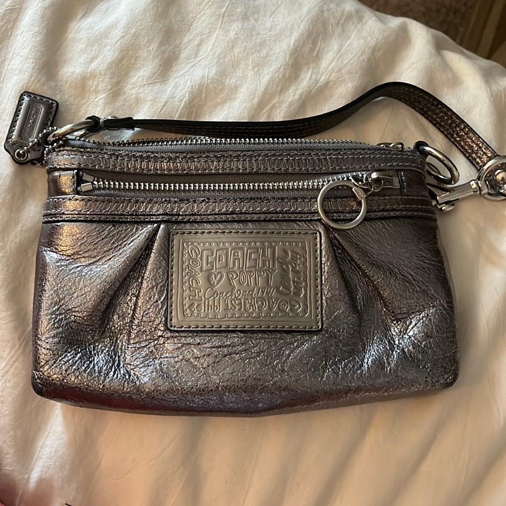 Coach poppy clutch